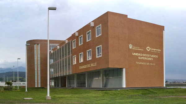arquitectura en la universidad mexiquense del bicentenario