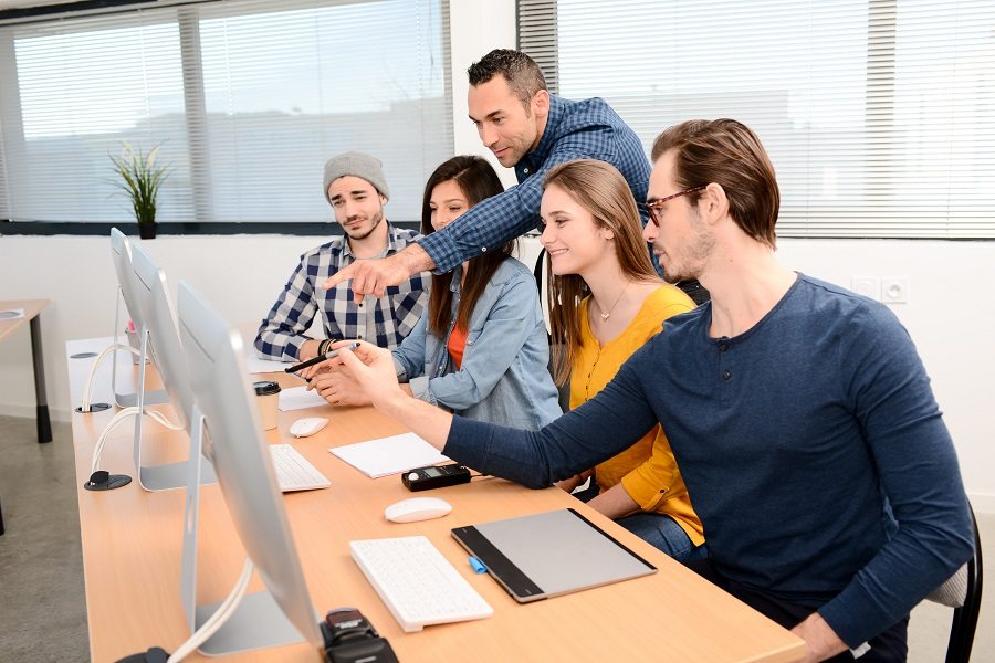 Becarios en Administración: Una oportunidad para crecer y aprender