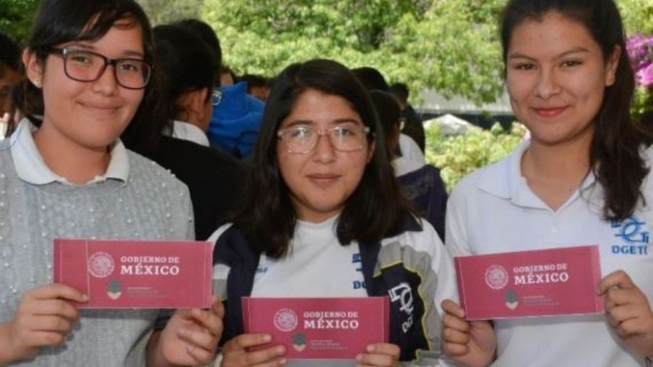 becas compensatoria primaria y secundaria contribuyendo al exito educativo