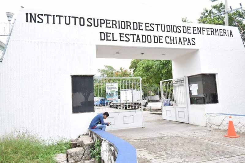 es el instituto alfonso reyes una escuela destacada en