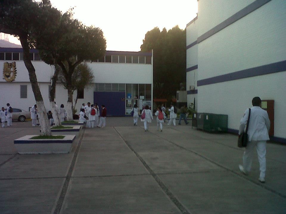 Escuela Nacional de Medicina y Homeopatía:  y Más