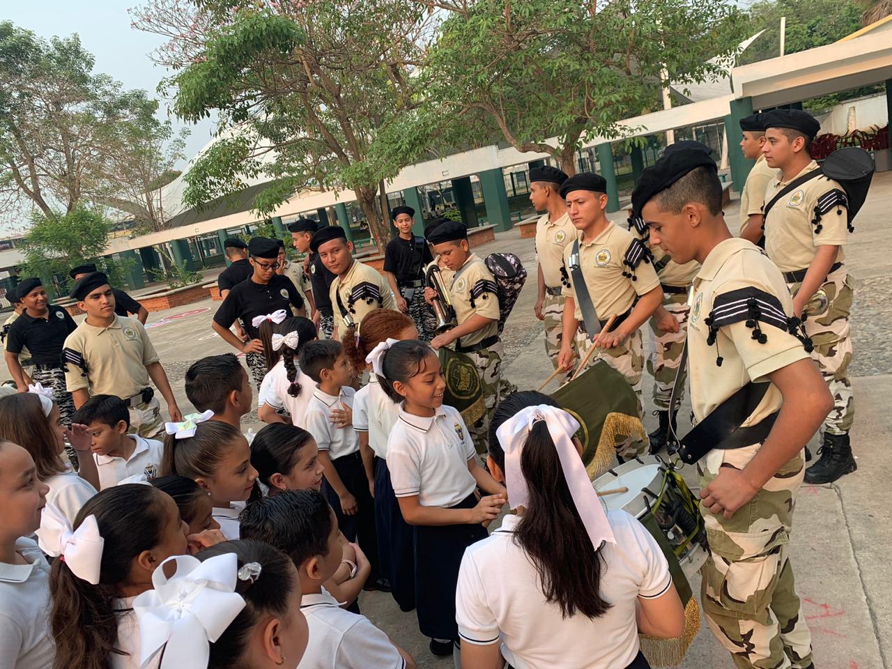 escuelas militarizadas en la ciudad de mexico una opcion educativa unica y controvertida