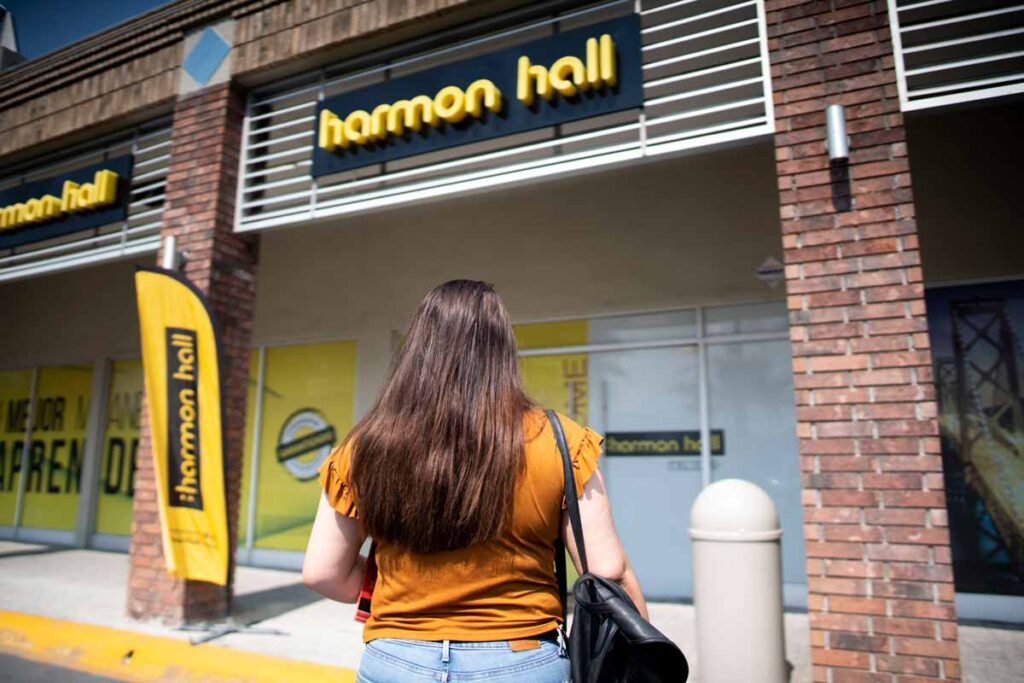 harmon hall o quick learning cual elegir y por que