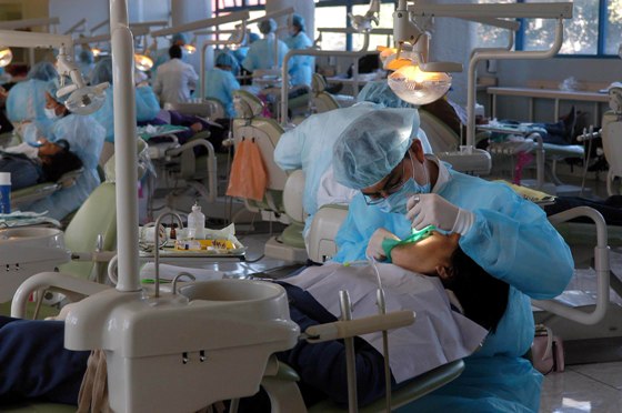 higienista dental estudia la carrera tecnica en unam