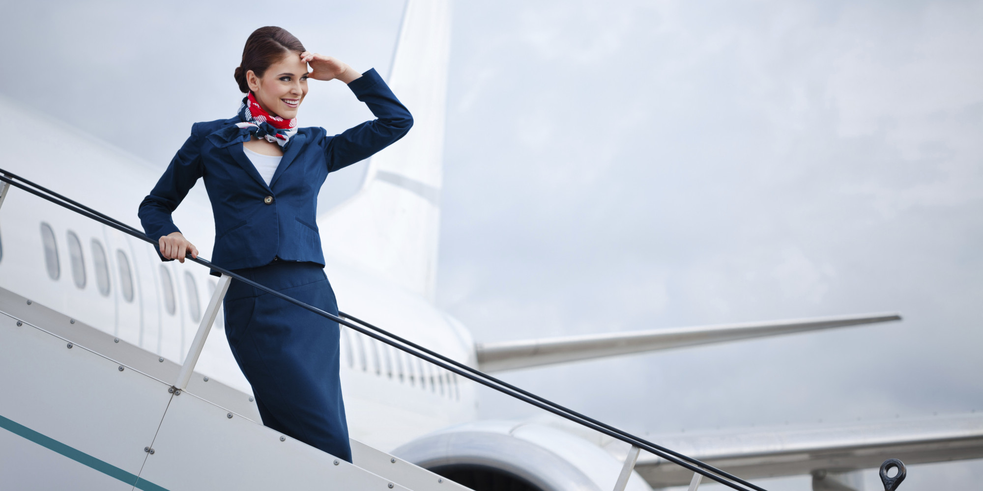las mejores escuelas para azafatas inicia tu carrera en el mundo de la aviacion