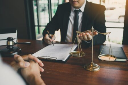 Licenciado y abogado significan lo mismo realmente 2 licenciado y abogado significan lo mismo realmente