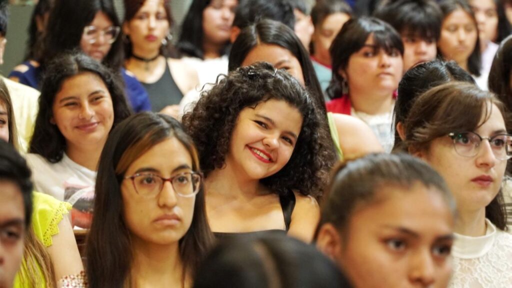 UNSA Facultad de Humanidades: Formando profesionales comprometidos con la sociedad 2 unsa facultad de humanidades formando profesionales comprometidos con la sociedad